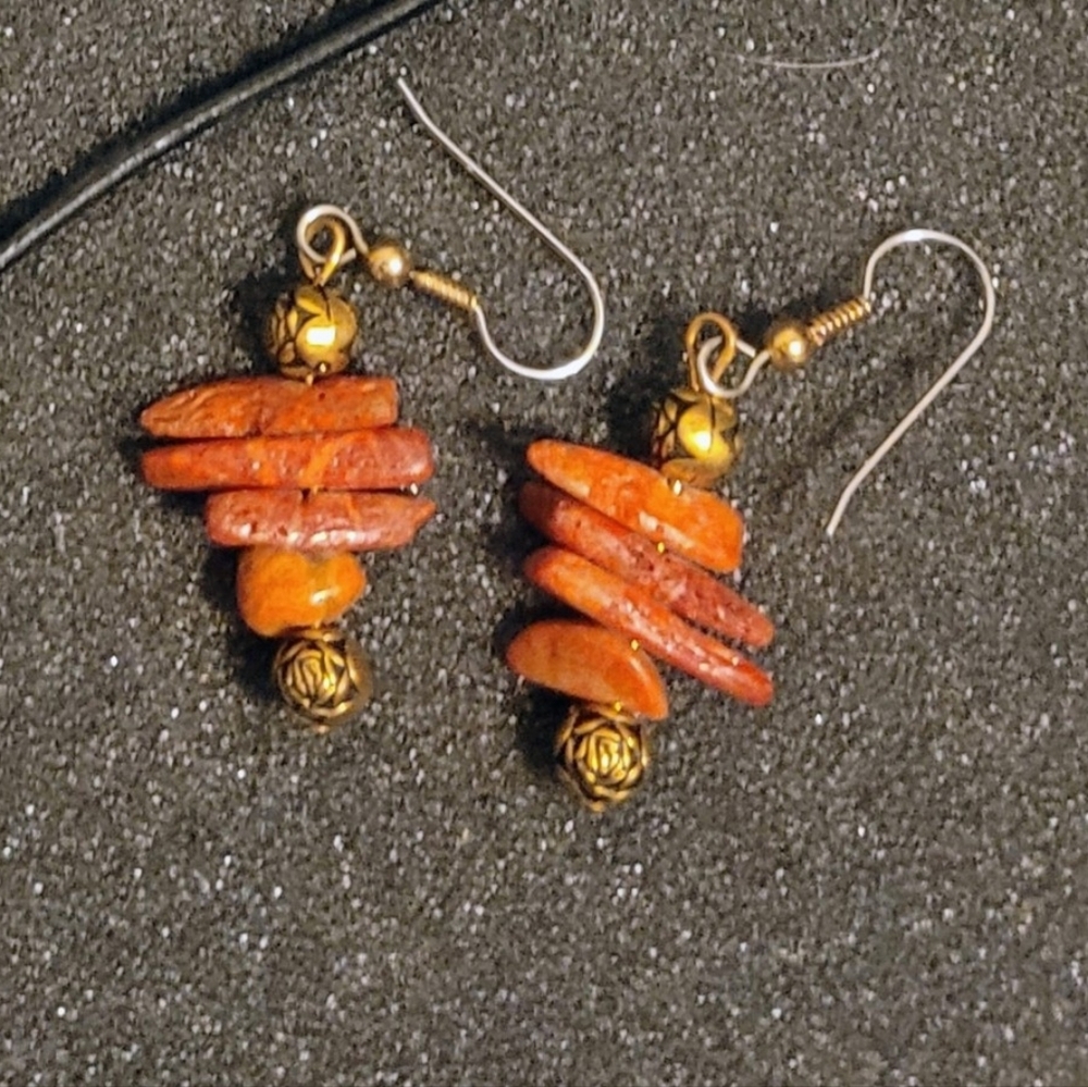 Coral Branch Earringa